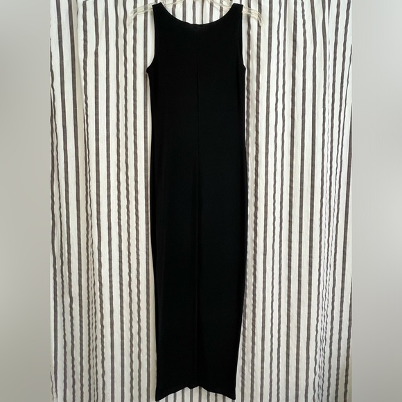 Charlotte Russe Contour Midi dress - all black size Small with slit - Picture 4 of 4